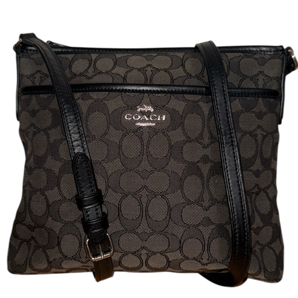 •COACH•BLACK & GRAY SIGNATURE “C” MESSENGER BAG